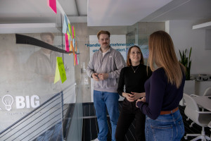 KMH Mitarbeiter maximieren Umsatzpotenzial bei Energieversorgern