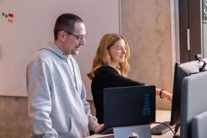 Miteinander Arbeiten bei der KMH