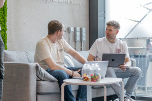 KMH Mitarbeiter beraten Energieversorger und Stadtwerke