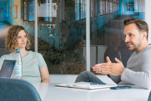 KMH MItarbeiter bringen die Energiebranche zu strukturiertem Kundenwissen